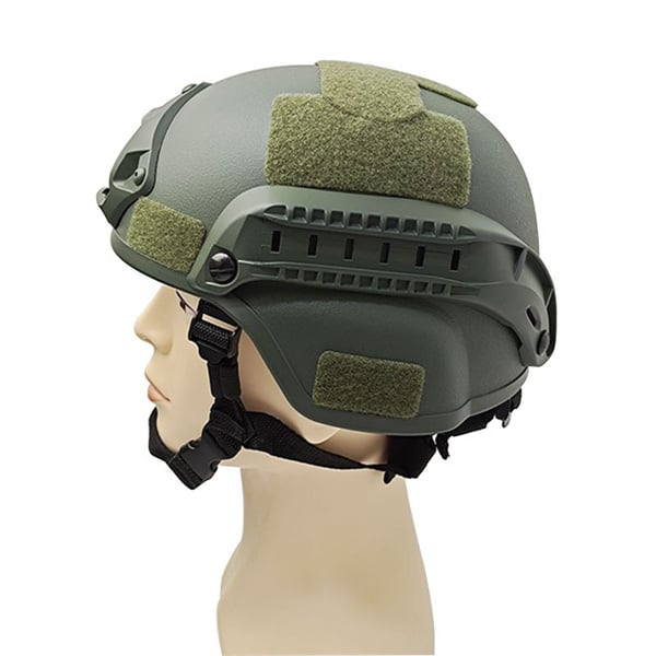 Militär- und Sicherheitskräfte auf der ganzen Welt verlassen sich auf den ballistischen Schnellhelm für überlegenen Kopfschutz in Kampfsituationen.