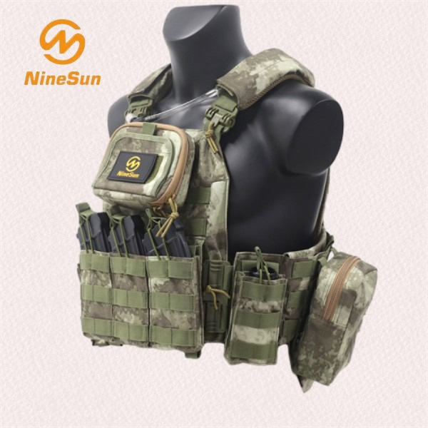 Stay Comfortable and Organized with a Tactical Vest for Outdoor Activities