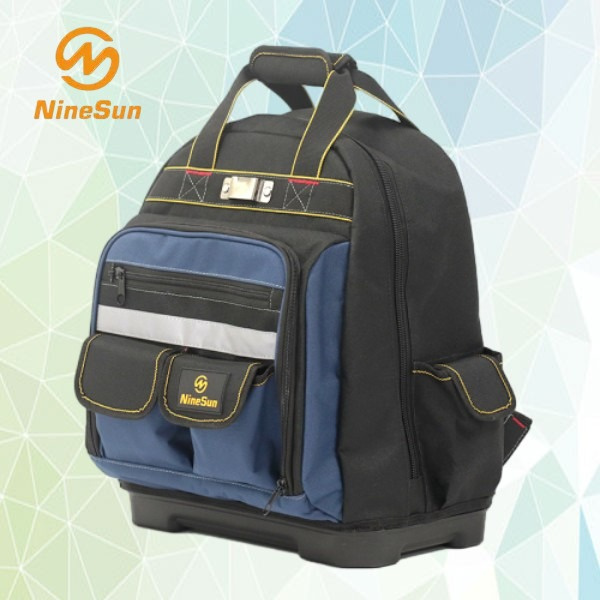 Keep all your tools at hand with the electrician's tool backpack