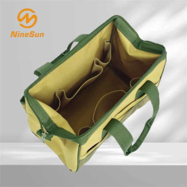 Organize your gardening tools with a durable bag