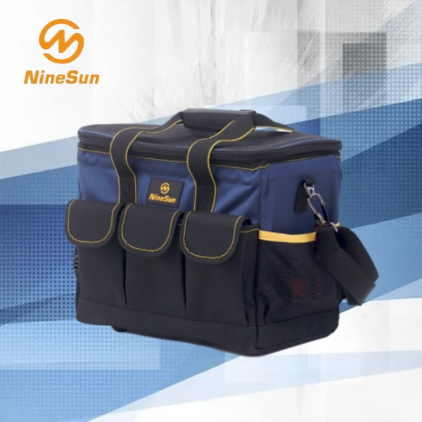 Essential tools at your fingertips with a big tool bag