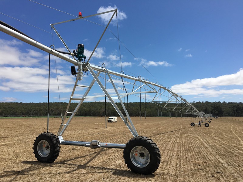 product core components motor  gearbox farm agricultural sprinkler movable lateral towing style center pivot irrigation system593-1
