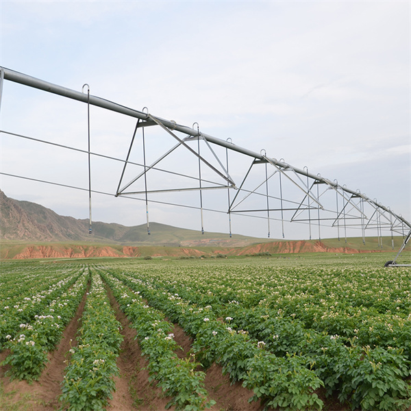 The Benefits of Solar Powered Pivot Irrigation