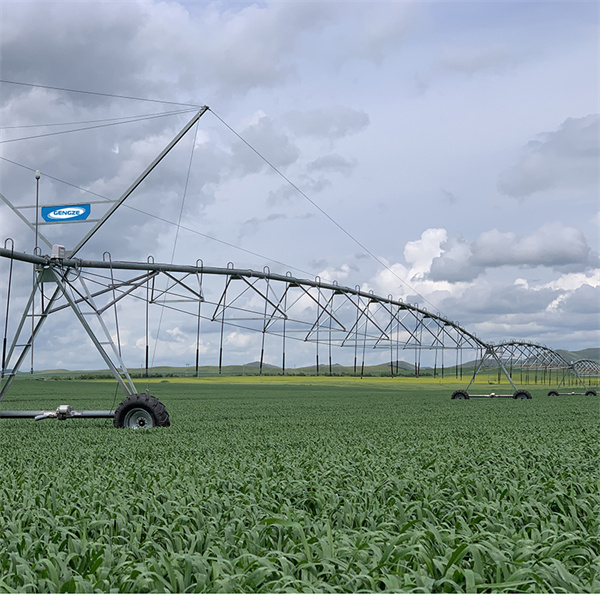 Maximize water efficiency with solar center pivot irrigation technology