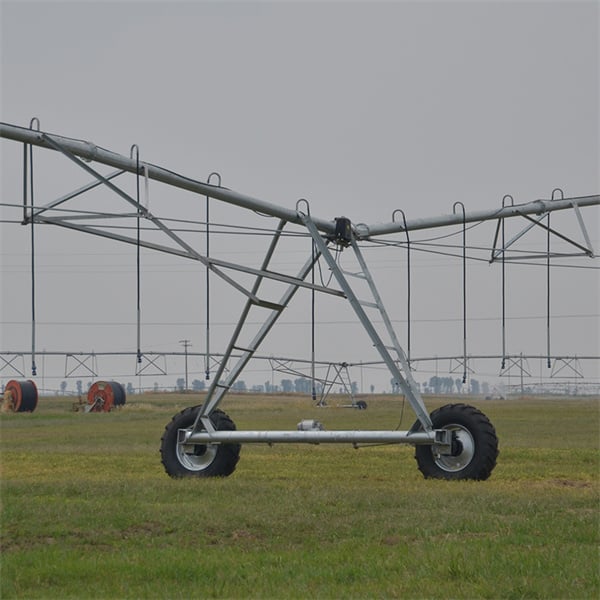 گشتی کردنی دەربردی ئاوا بە سیستەمەکانی Valley Center Pivot