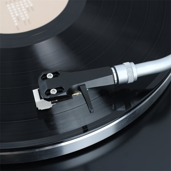 L'importance de l'entretien et du nettoyage de la tête de lecture de votre platine vinyle.