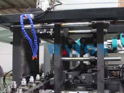Một máy thổi chai có thể sản xuất các chai có cổ chai kích cỡ khác nhau không?