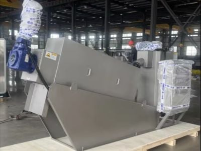 چگونه دستگاه خشک‌کن پرس پیچی به ظرفیت مقیاس‌پذیر تصفیه لجن کمک می‌کند