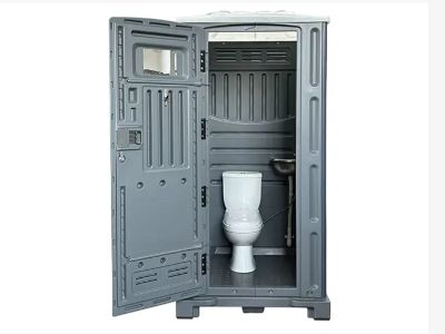 How Portable Toilets Are Designed for Construction Site Durability
