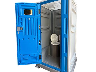 What Standards Regulate Safety in Mobile Toilet Manufacturing