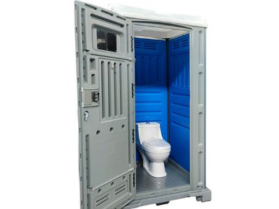 Why Temp Toilets Are Critical for Remote Worksites