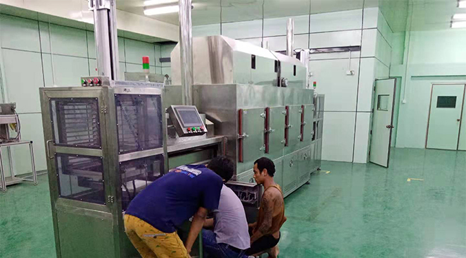 Myanmar hodinové ciferníky pěti-osá online automatická linka na malování a sušení