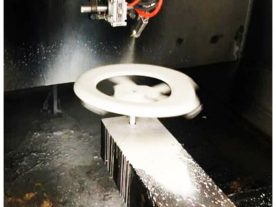 What are the common mistakes to avoid in the UV paint spraying process