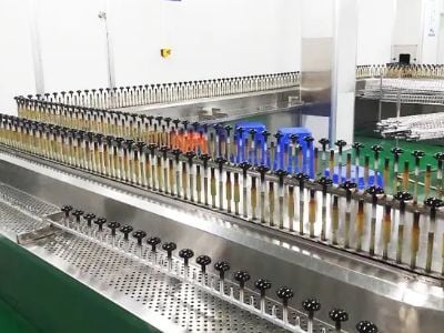 Colorful spraying and vacuum coating process for mugs