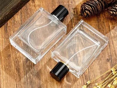 Designing intricate patterns for a fancy perfume bottle