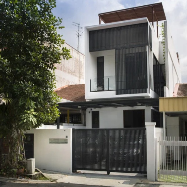 Explore the possibilities of customizing a 2 storey container house to suit your unique needs and style.