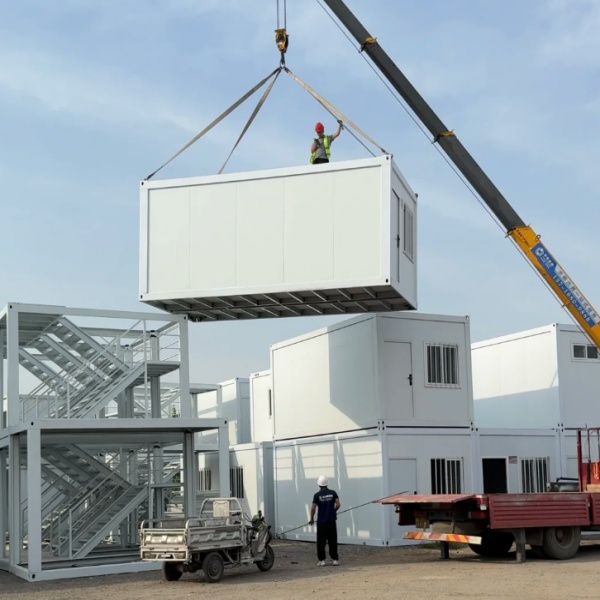 Twórcze pomysły na projekt twojego domu w kontenerze towarowym