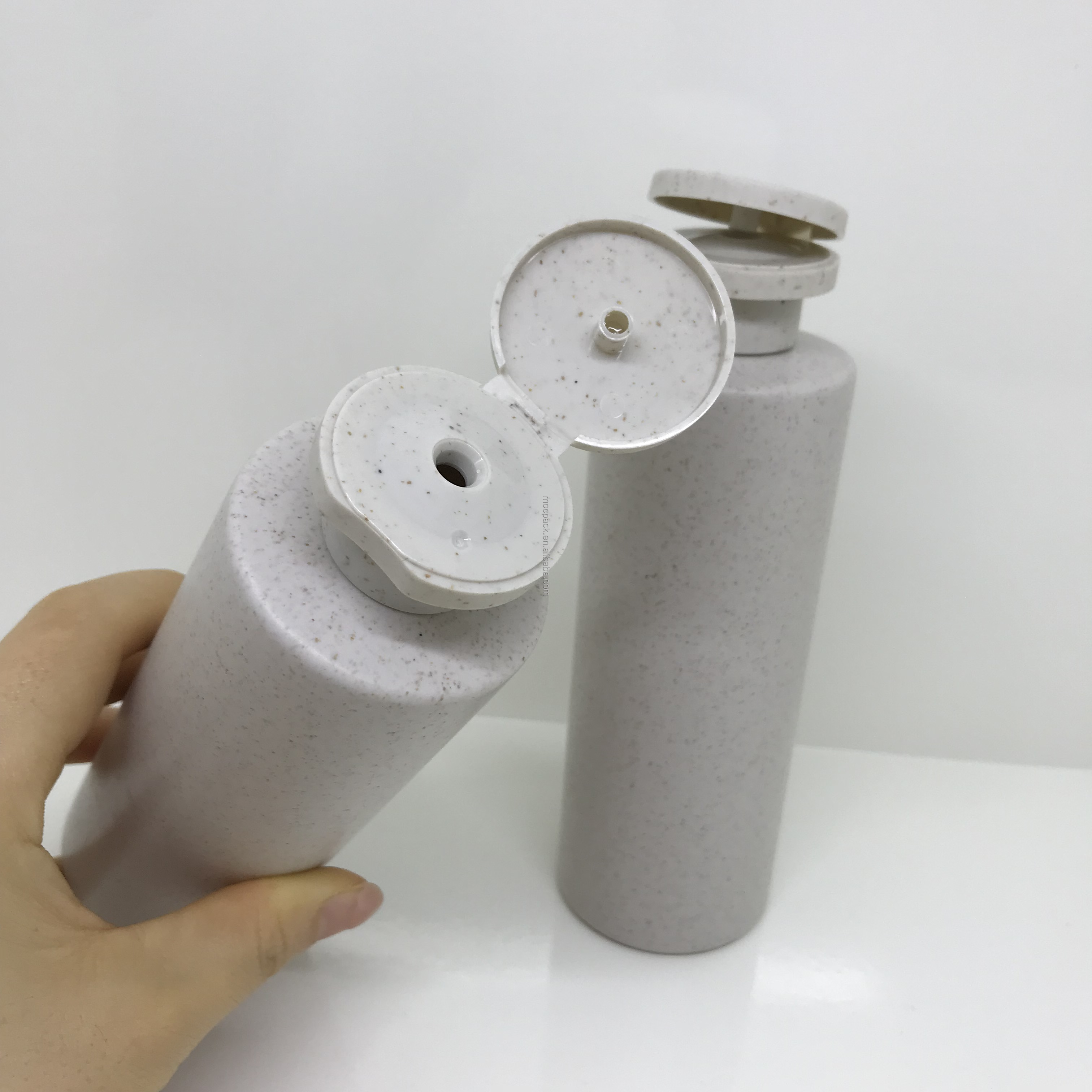 Biodegradable wheat straw bottle 250ml lotion remover shampoo bath care liquid packaging bottle factory