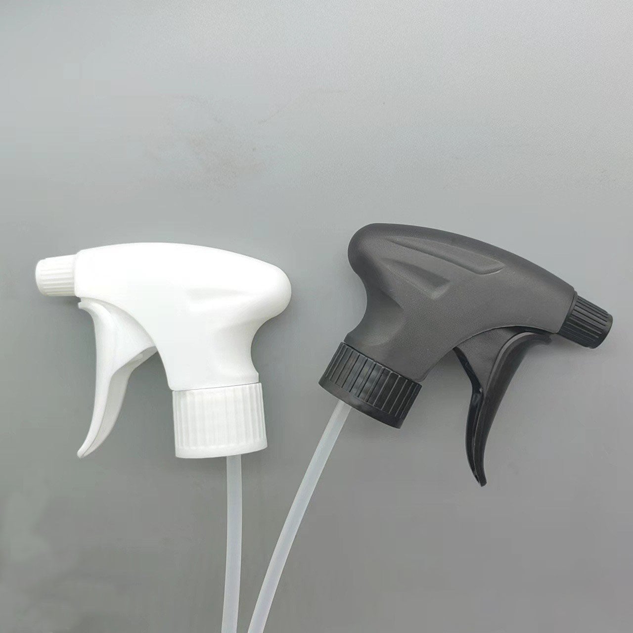 Wholesale chemical resistant trigger sprayer 28mm triggers sprayer plastic trigger spray supplier