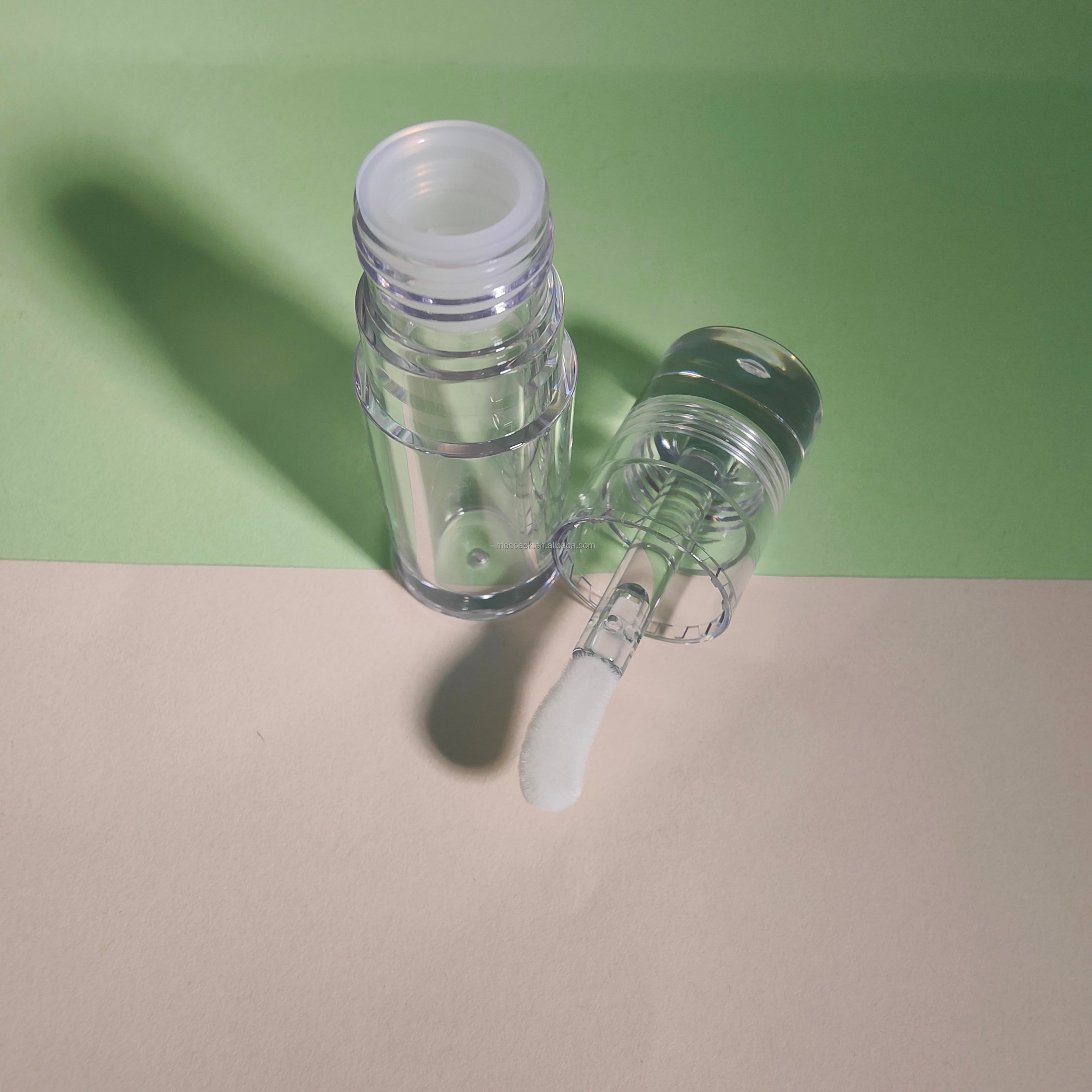 5.5ml hot sale Round plastic lip balm tube Clear lipstick tube Luxury high quality lip gloss tube manufacture