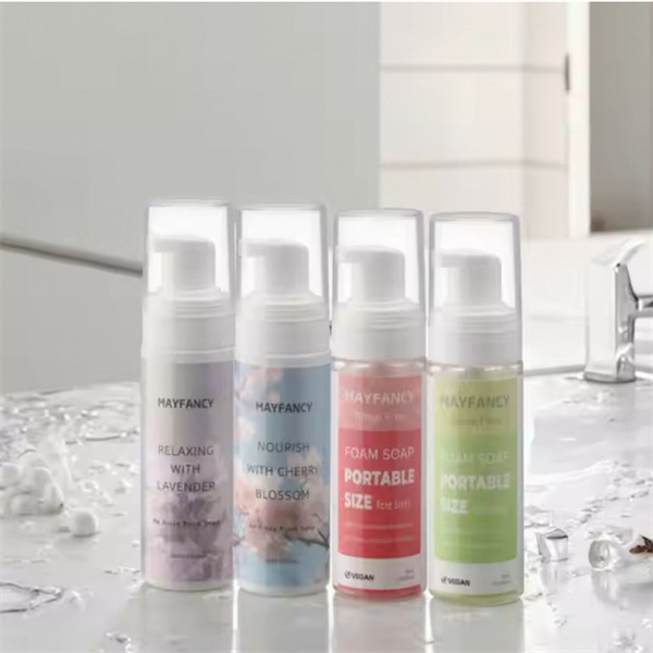 The Benefits of Switching to Foaming Hand Soaps