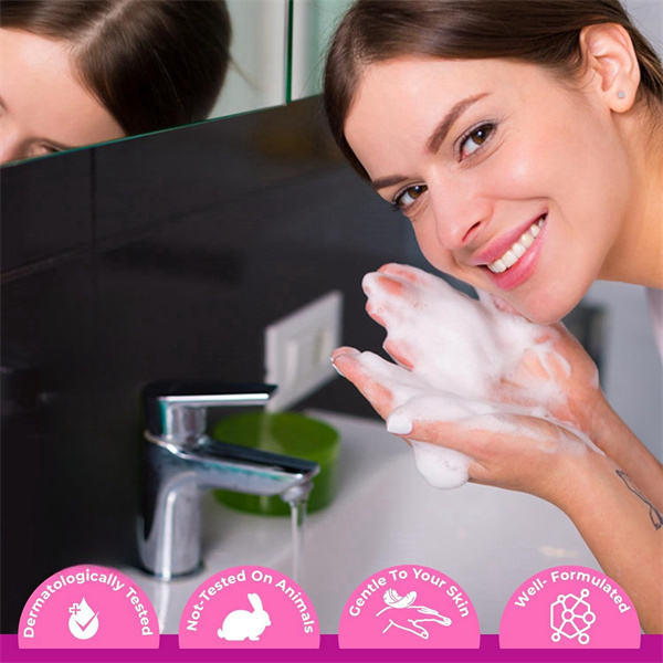 Transform your morning routine with our invigorating, sulfate-free cleanser