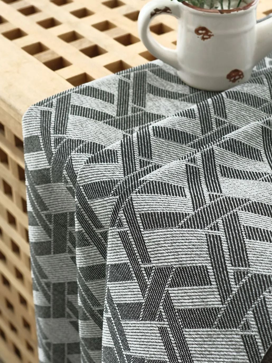 Foulola News:Jacquard Sofa Fabric-11 Series factory