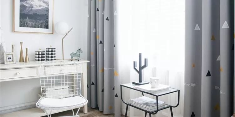 Foulola News: Simple Europe Style Triangle Embroidered details