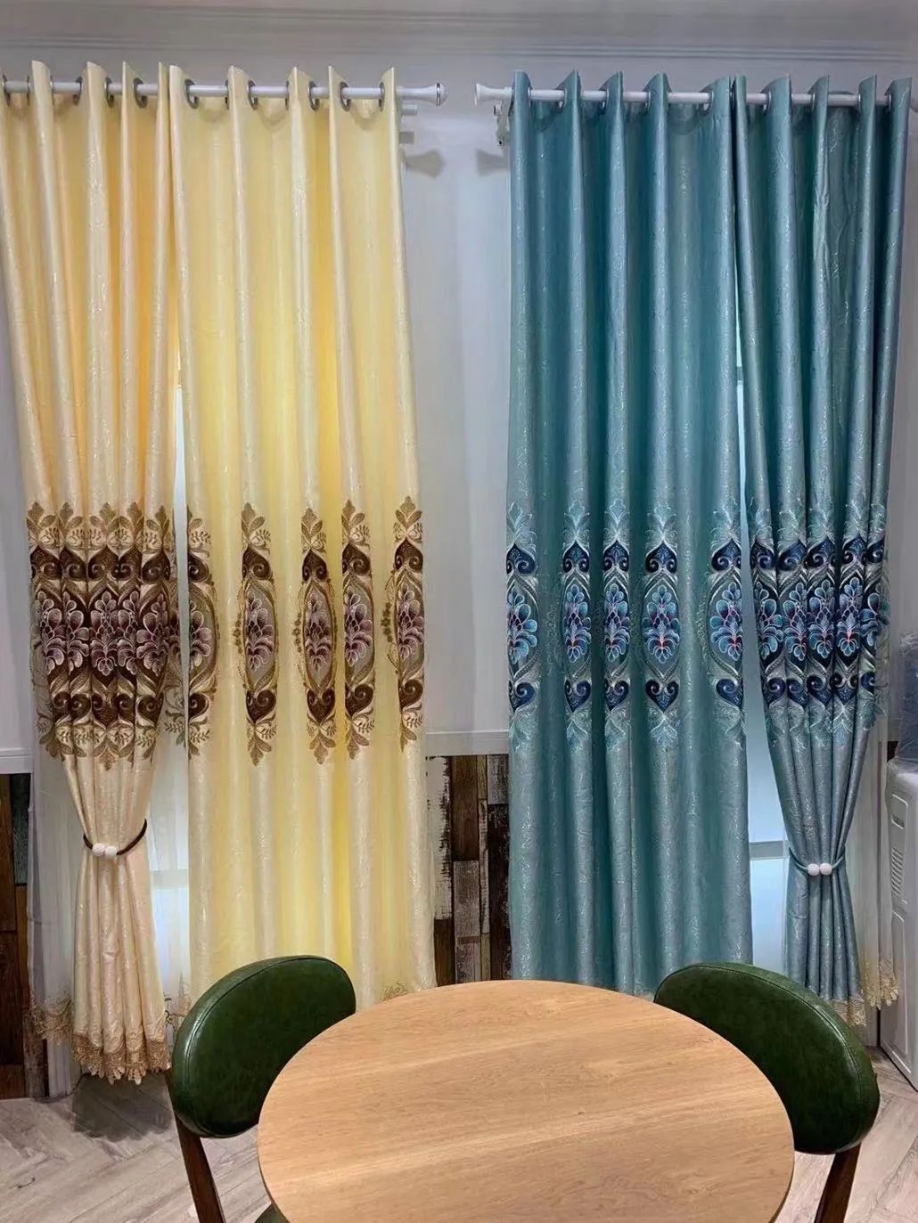 Foulola News: High Grade Embroidery Fabric&Sheer supplier