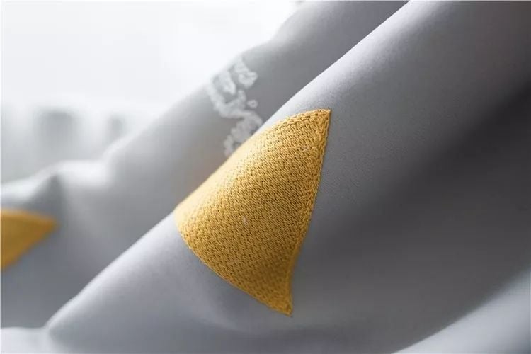 Foulola News: Simple Europe Style Triangle Embroidered details