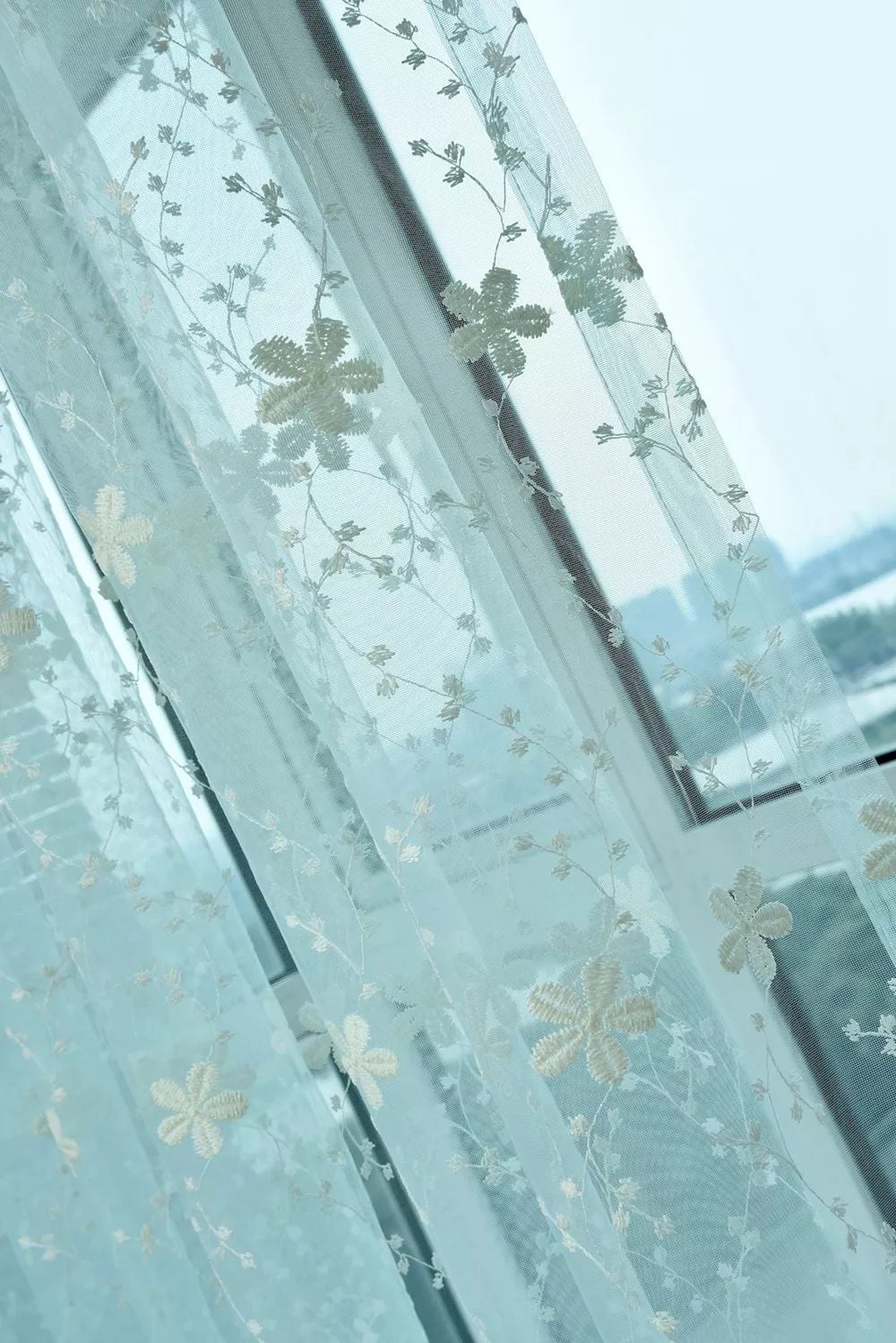 Foulola News: Romatic Flower Embroidered Milk Lace Curtain factory