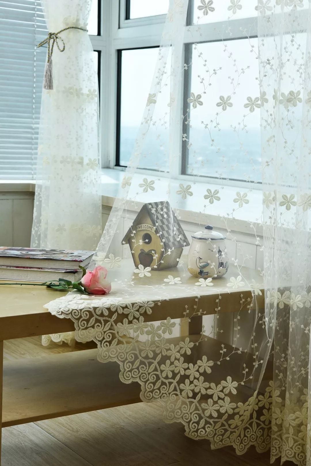 Foulola News: Romatic Flower Embroidered Milk Lace Curtain details