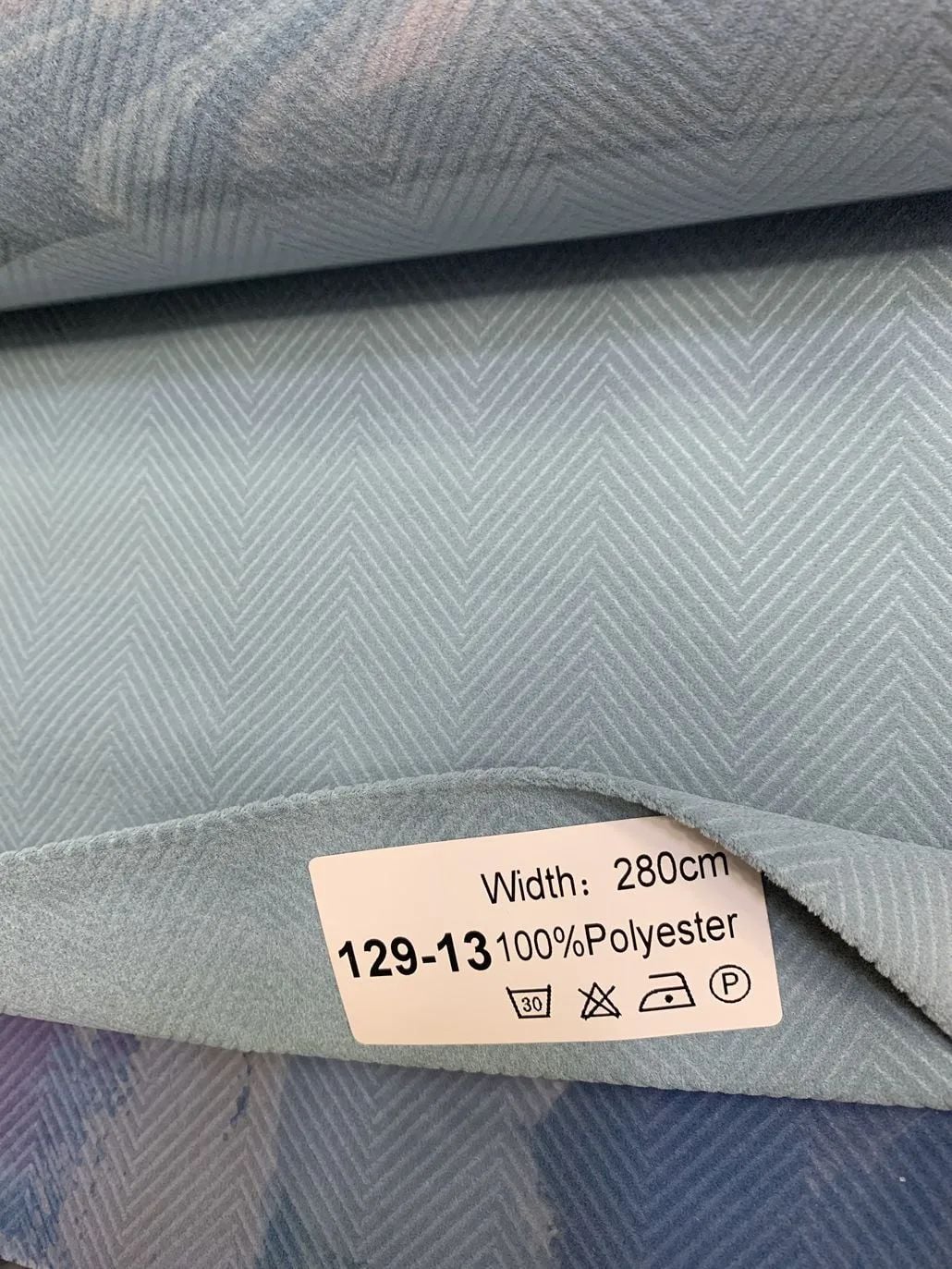 36 Foulola News: 129# Velvet details