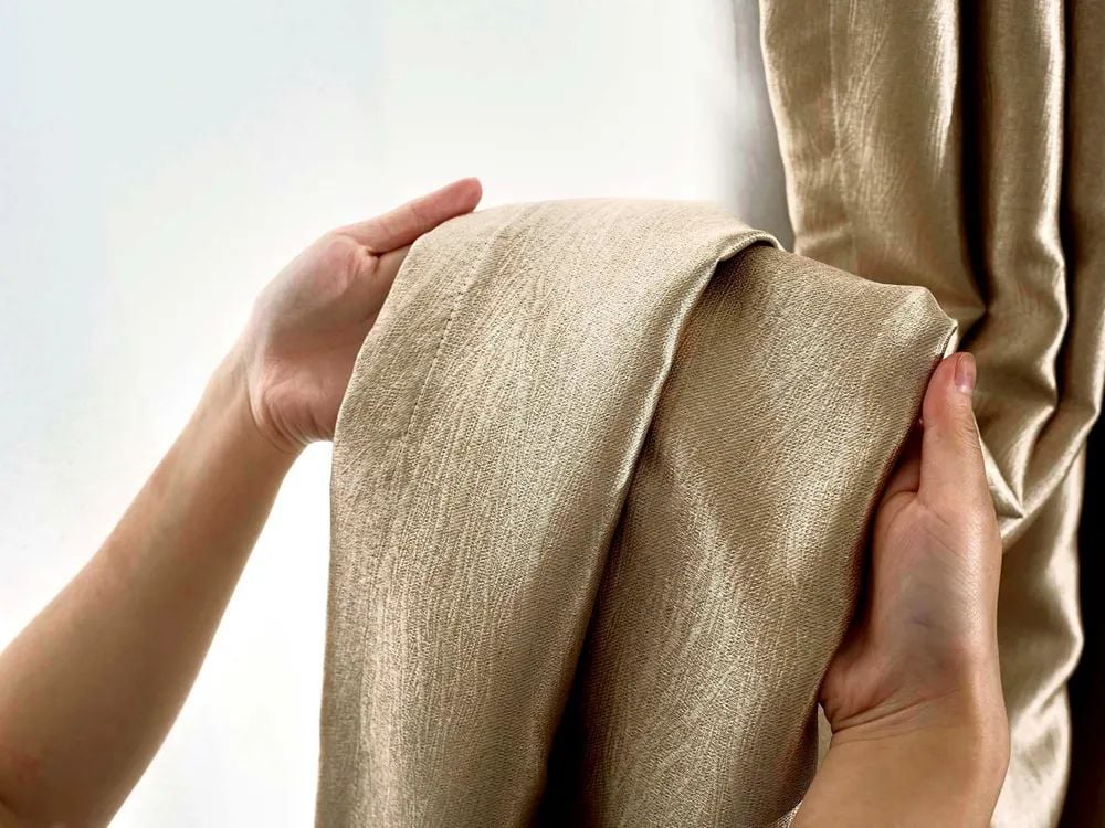 37 Foulola News: 2.8m DY/34# Series, Embossed Linen Style Blackout details