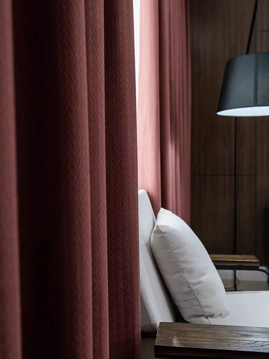 30 Foulola News: 147# Series Blackout Luxury Velvet Curtain supplier