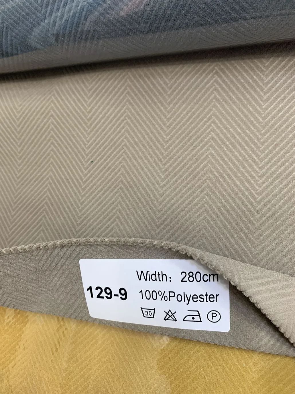 32 Foulola News: 129# Velvet supplier