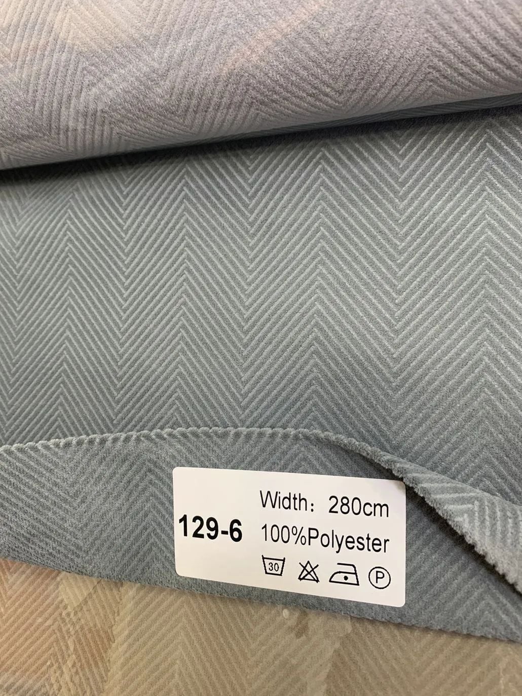 29 Foulola News: 129# Velvet details