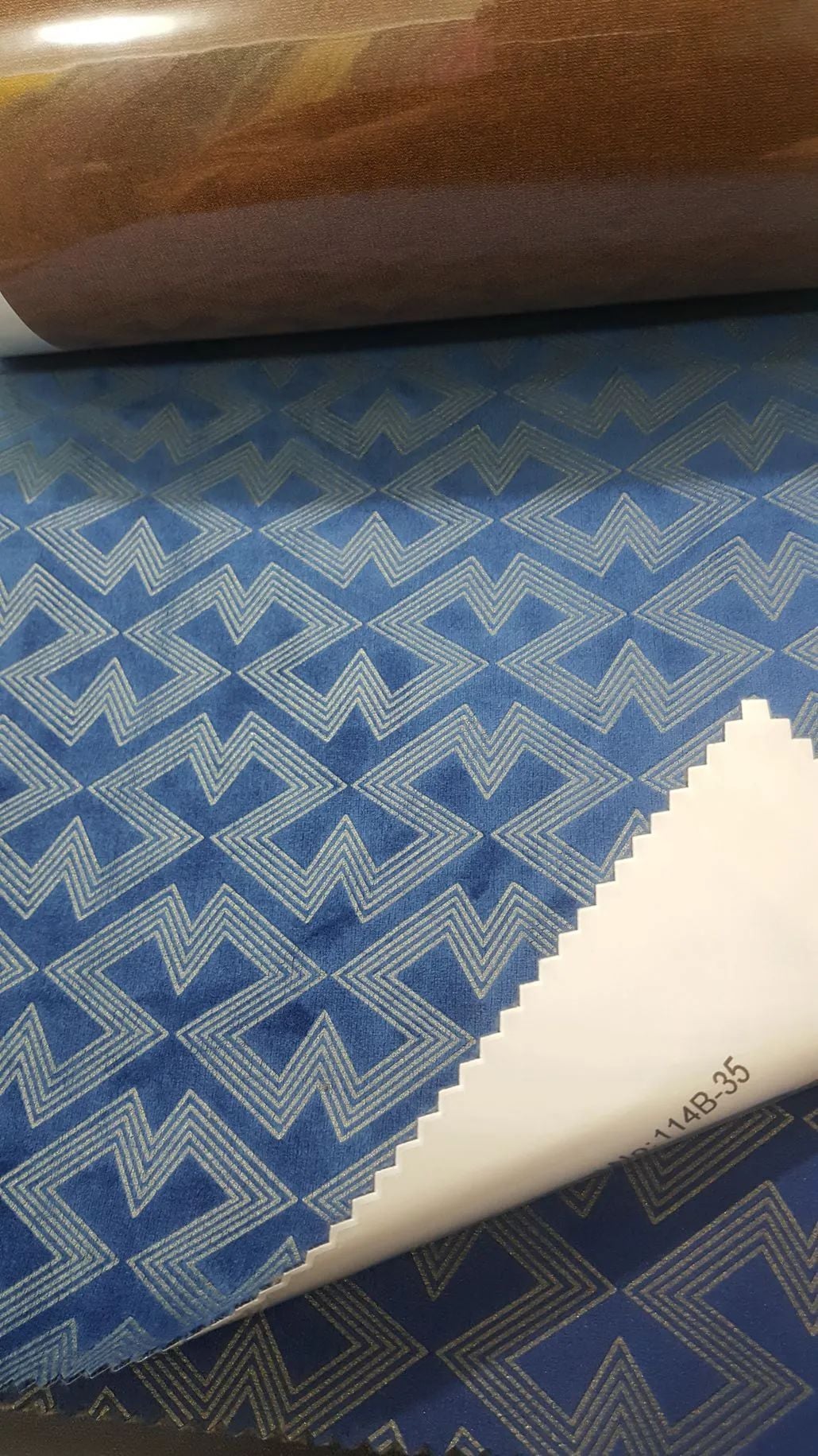 62 Foulola News:Blackout Velvet 114#AB Series manufacture