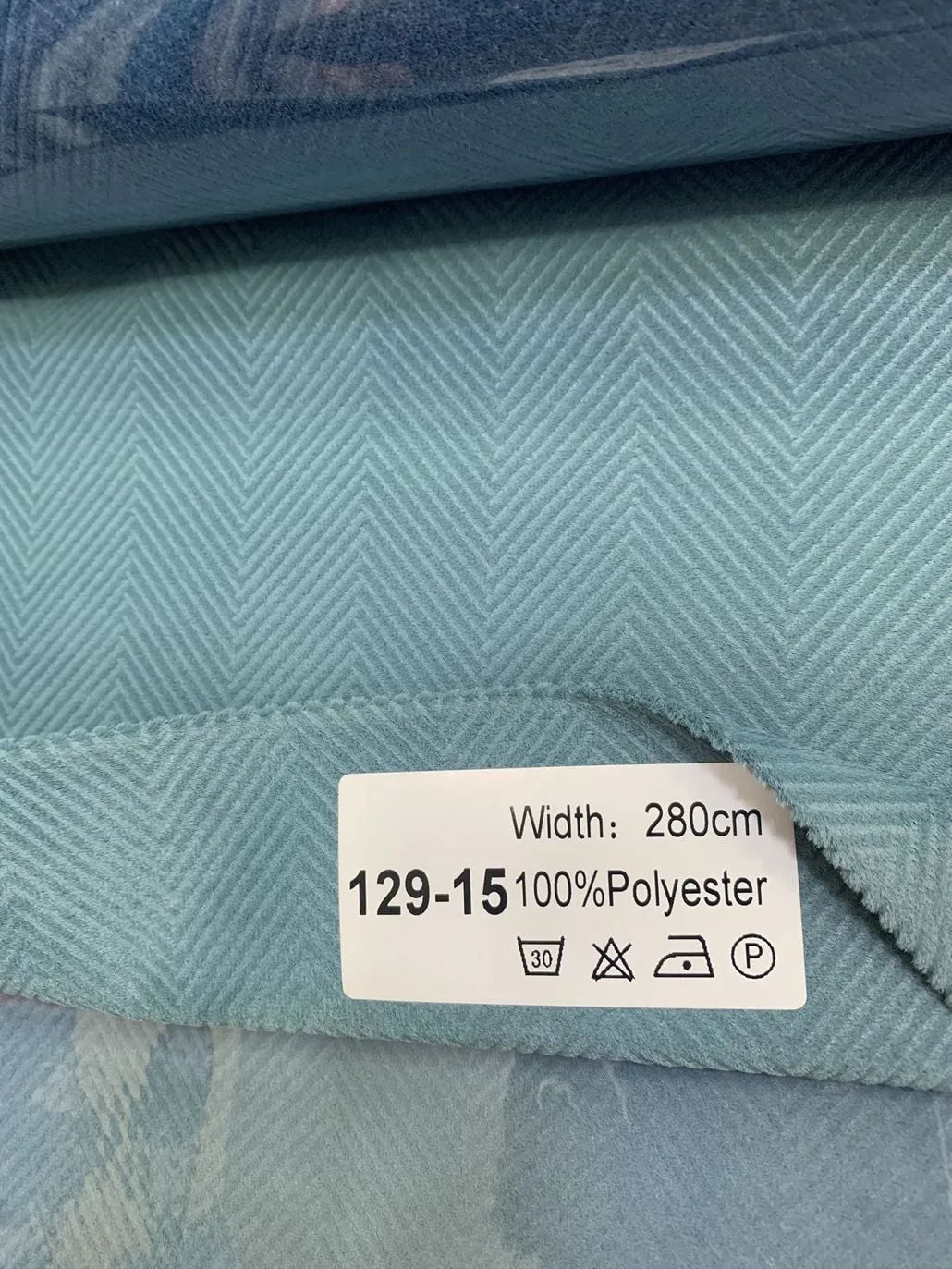 38 Foulola News: 129# Velvet factory