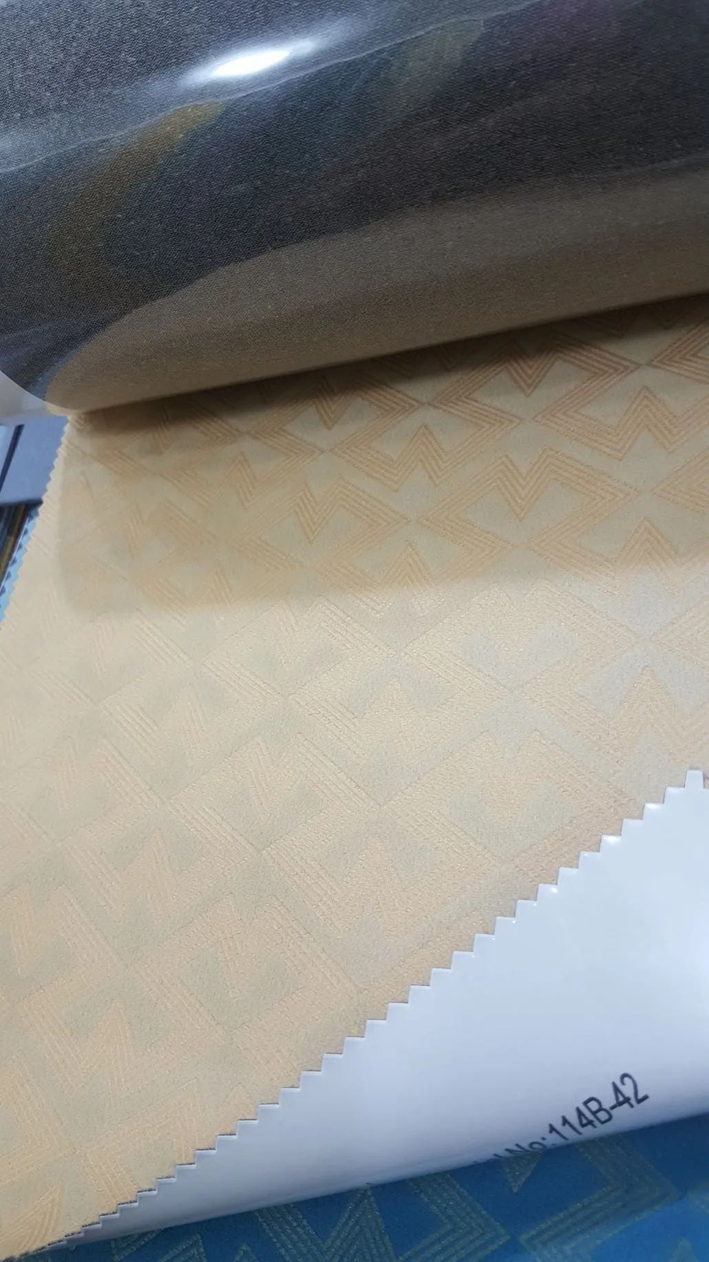 68 Foulola News:Blackout Velvet 114#AB Series supplier