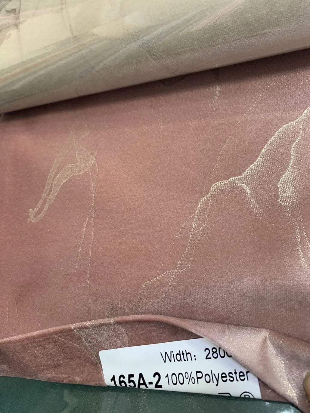 12 Foulola News: 165AB# Velvet details