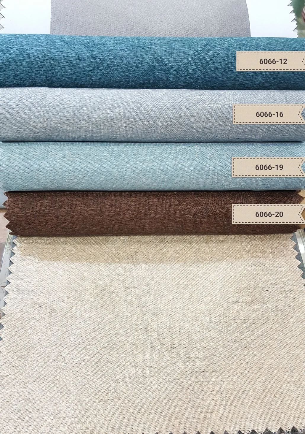 96 Foulola News: 2.8m DY/34# Series, Embossed Linen Style Blackout manufacture