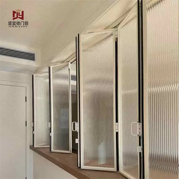 The perfect combination of strength and elegance in aluminium and glass doors.