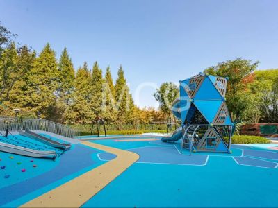 Wet Pour Rubber Surfacing: The Expert Guide to Using Colored EPDM