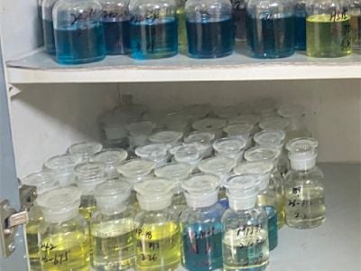 Ag comparáil réisin poliastair orthophthalach agus isophthalach ghléas do pháirteanna composithe struchtúrtha