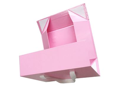 Custom Rigid Boxes with Magnetic Closure: A Premium Packaging Option