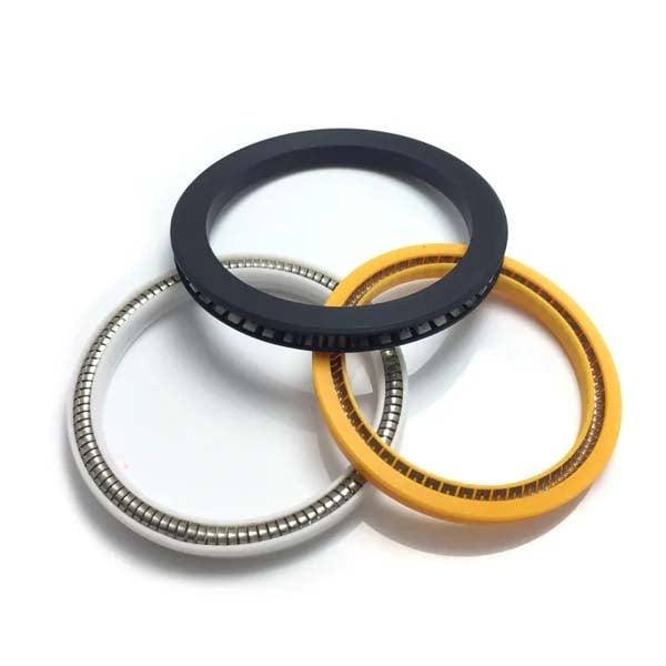 المزايا التي توفرها حلقات الأسطوانة PTFE في التطبيقات البحرية والصناعية