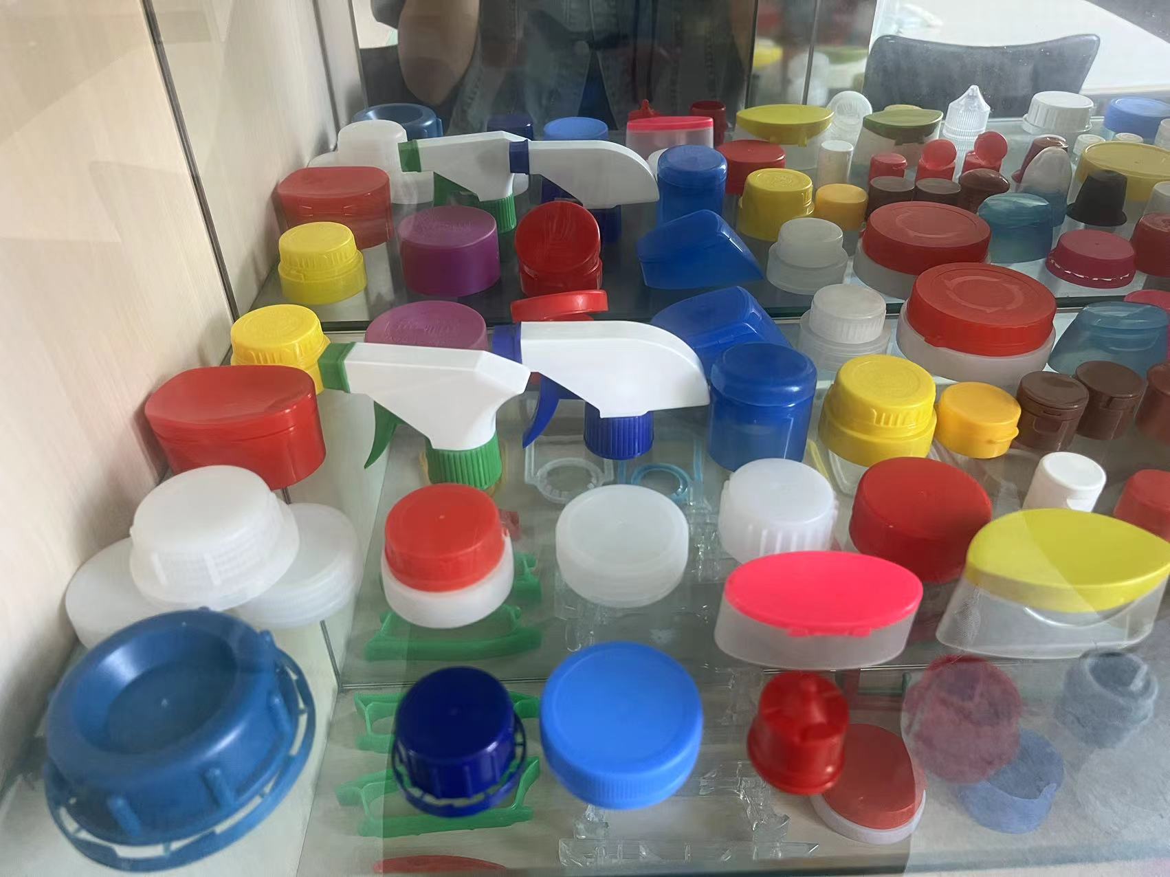 product plastic smooth surface lotion pump aluminium and pp foaming soap dispenser injection molding machines-5
