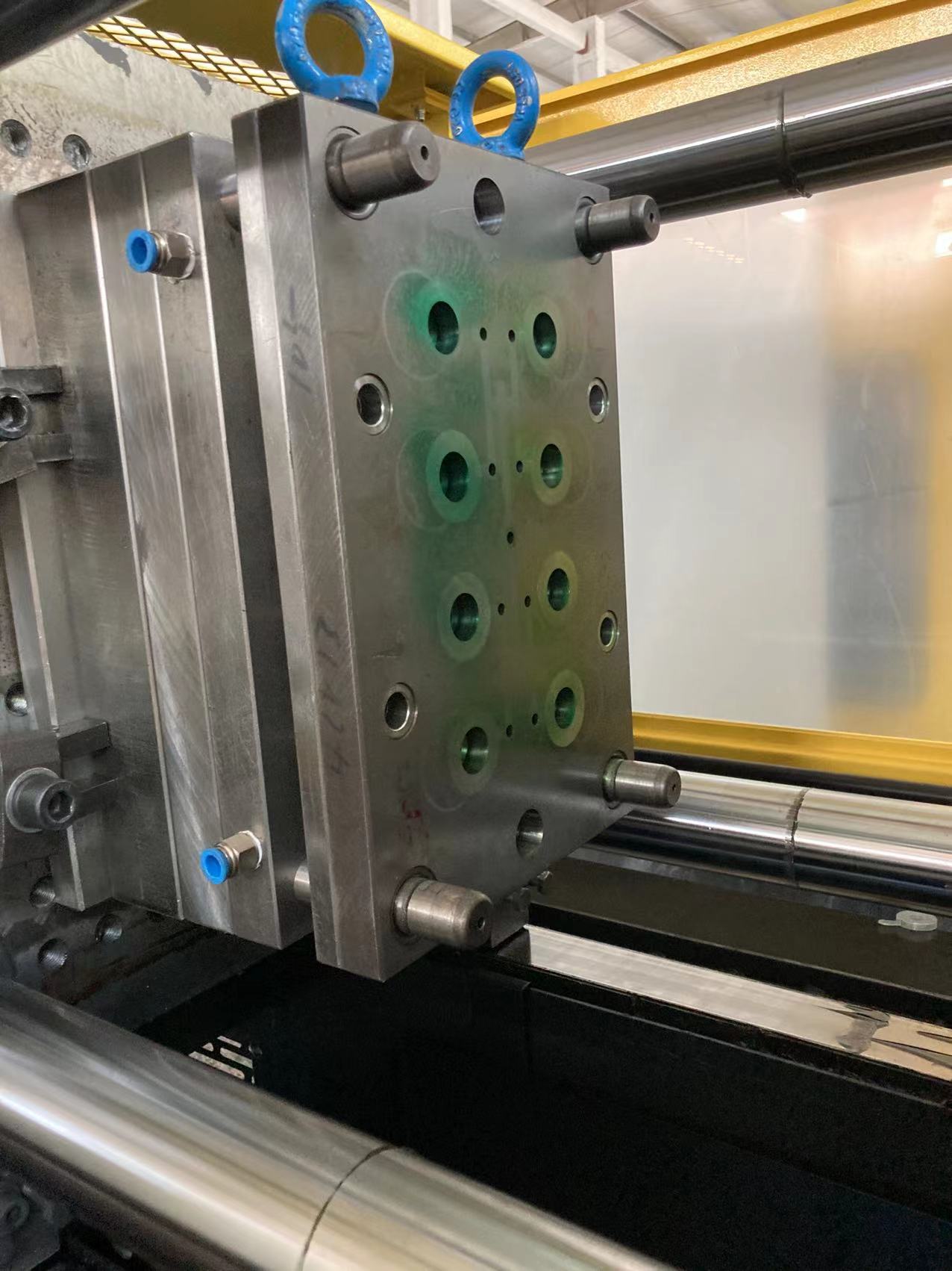 product full automatic pet preform plastic bottle cap making water bottle capping injection machine-4