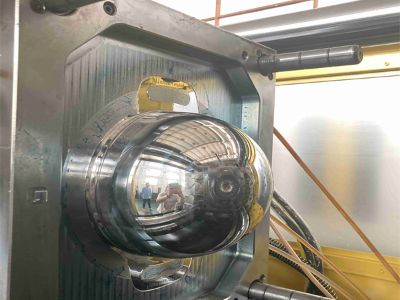 What Core Components Determine Injection Molding Machine Performance